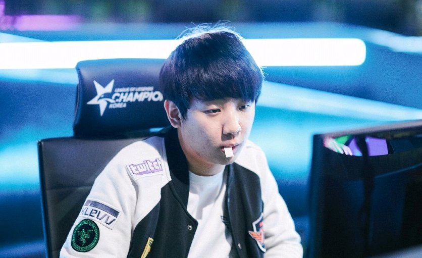 迫采取更加 迫采取更加